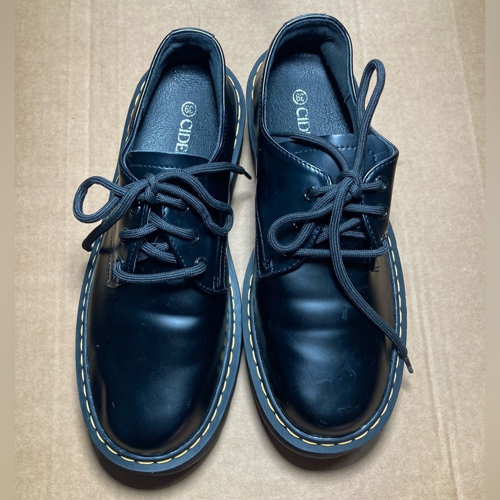 Black loafer platform shoes